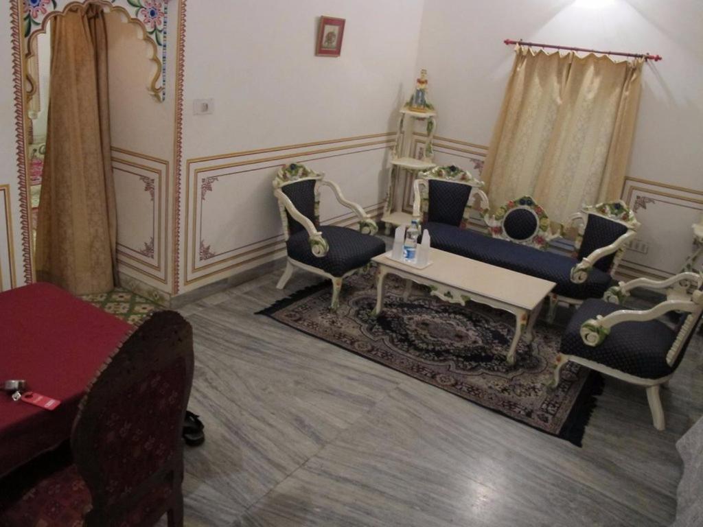 Bassi Fort Palace Chittorgarh Ngoại thất bức ảnh